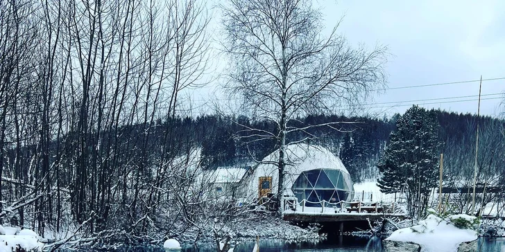 Glamping na severu Čech s rybníkem a horkou lázní: ubytování až pro 6 osob