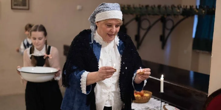 Vstupenka na divadelní představení Vánoční host