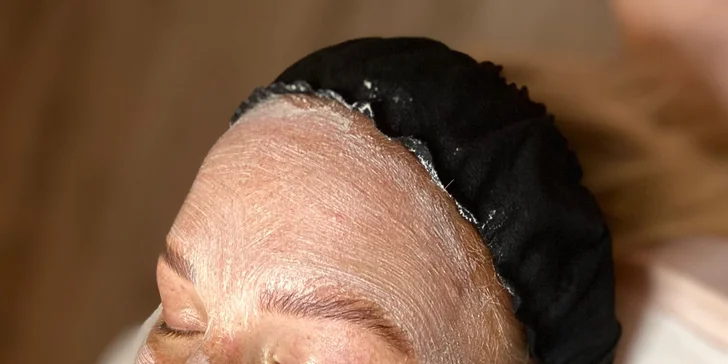 Rozmazlete sebe i svou pleť: hydratační či anti-age ošetření, lifting řas nebo laminace obočí