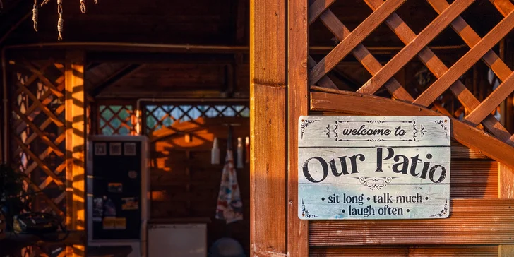 Glamping v polských Krkonoších: stanové městečko nedaleko Jelení Hory, výlety do přírody