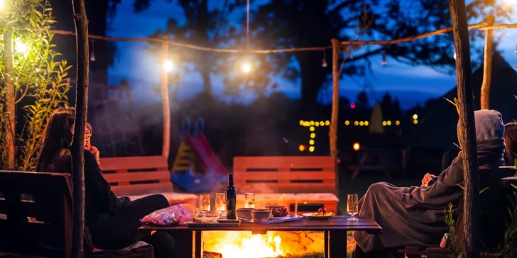 Glamping v polských Krkonoších: stanové městečko nedaleko Jelení Hory, výlety do přírody