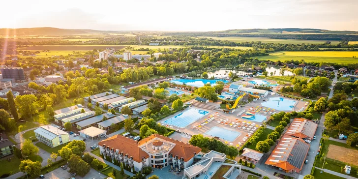 Dovolená ve Štúrově u největších slovenských termálů: jídlo a neomezený wellness