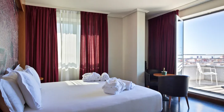 Poznejte krásy Barcelony: pobyt v hotelu se snídaní jen kousek od metra