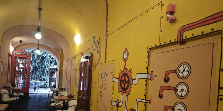 Masové prkno pro 2 osoby: vepřové, hovězí i kuře, hranolky a kukuřice