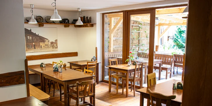 Namíchaný tatarák z falešné svíčkové a zlatavé topinky: 150 nebo 300 g