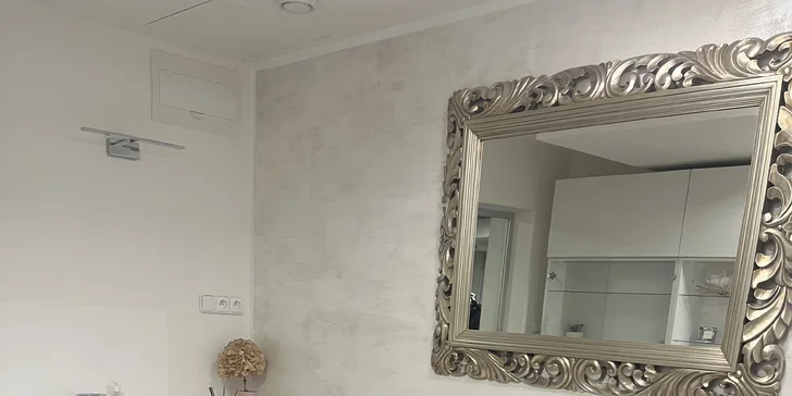 Laminace řas či obočí, hloubkové čištění pleti i péče za použití galvanické žehličky