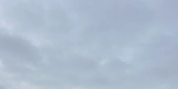 Pobyt ve vybavené maringotce s vířivkou, saunou a koupacím jezírkem