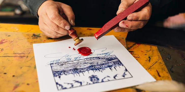 Workshop historického tisku: prohlídka, pečetění i košík plný dobrot