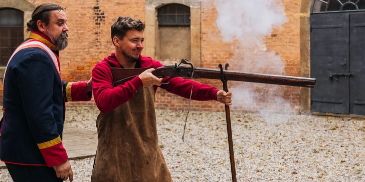 Dobrodružství v pevnosti: výroba střeliva, historická střelnice i večeře pro dva