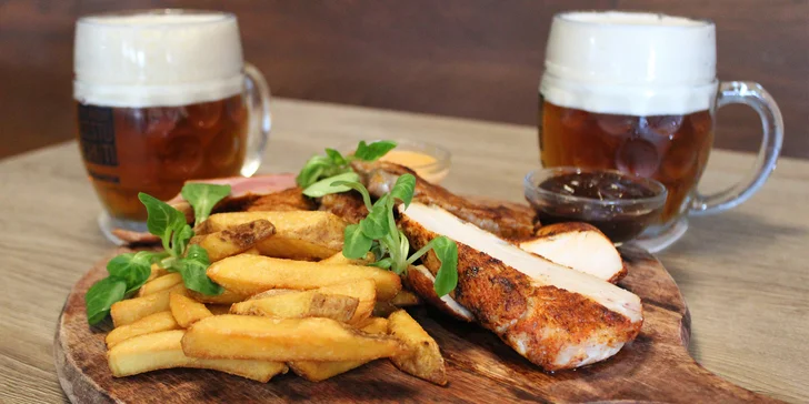 Vepřová panenka nebo masové prkno s pivem pro 2 osoby: krkovička, kuřecí i svíčková