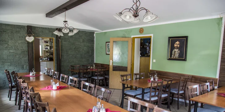 Zimní pohoda v Beskydech s jídlem i neomezenou saunou