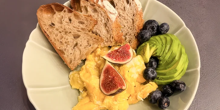 Otevřené vouchery v hodnotě 200-600 Kč na dobroty i nápoje z Le Bistro