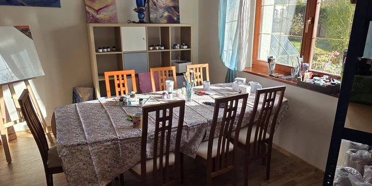 Zážitková malba obrazu: skupinová či individuální tvorba vybranou technikou