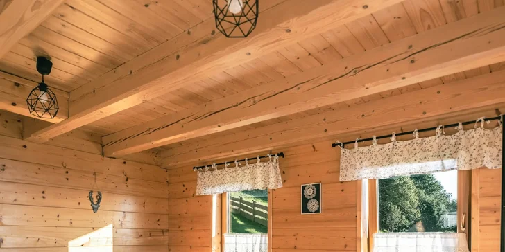 Dovolená v polských Beskydech: srubové chatky s kuchyňkou až pro 8 osob