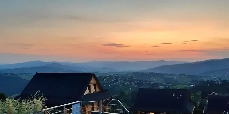 Dovolená v polských Beskydech: srubové chatky s kuchyňkou až pro 8 osob