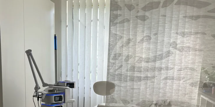 Permanentní make-up rtů, obočí pudrovou metodou či linky v horní řasové linii