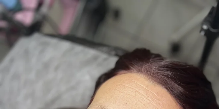 Permanentní make-up rtů, obočí pudrovou metodou či linky v horní řasové linii