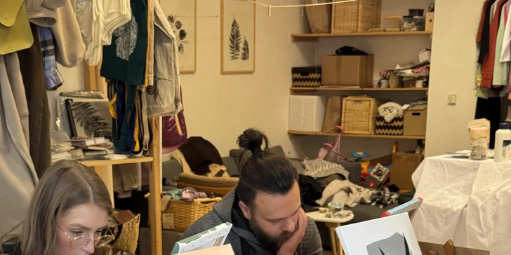 Kreativní dárek: kurz zážitkového malování akrylem v centru Liberce