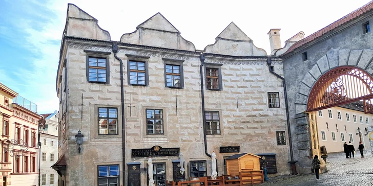 Romantika v Českém Krumlově: apartmá či pokoj u krumlovského zámku, vč. možnosti snídaně