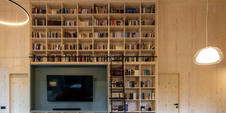 Luxusní chalet uprostřed lesa nedaleko Ostřihomi, polopenze i soukromý wellness