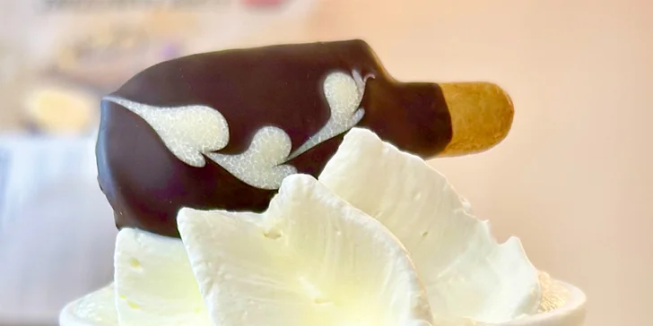 Až 500 Kč na občerstvení na vánočních trzích v Hradci: perníčky, horká čokoláda, svařák ad.