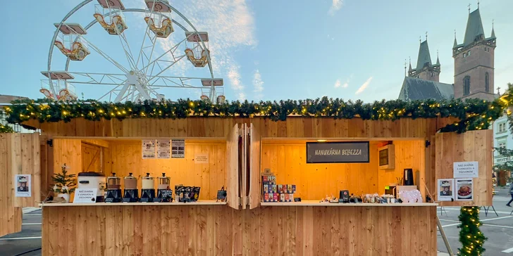 Až 500 Kč na občerstvení na vánočních trzích v Hradci: perníčky, horká čokoláda, svařák ad.