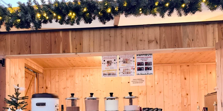 Až 500 Kč na občerstvení na vánočních trzích v Hradci: perníčky, horká čokoláda, svařák ad.