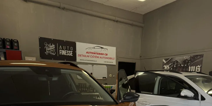 Detailní čištění interiéru i exteriéru vozu včetně ochrany laku keramickým sealantem