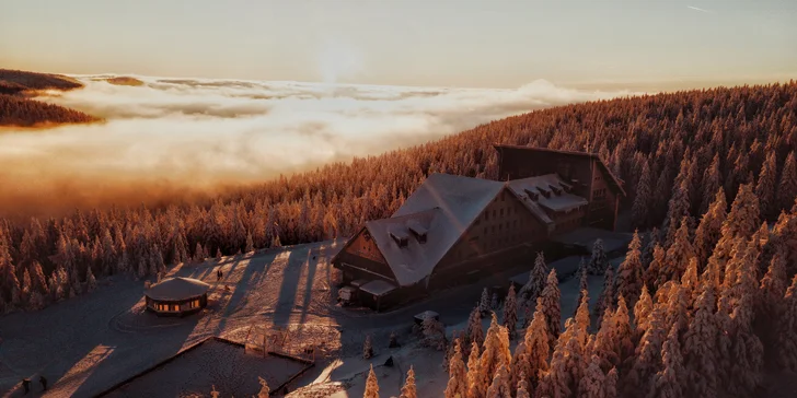 Ubytování v hotelu pod vrcholem Pradědu: snídaně či polopenze i wellness