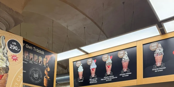 Voňavá pochoutka v centru Prahy: sladký trdelník i káva pro jednoho či pár