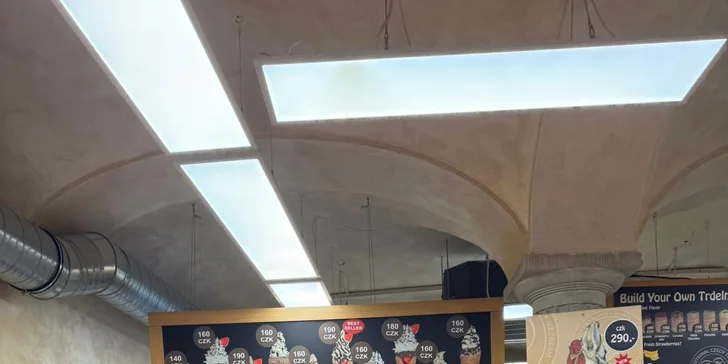 Voňavá pochoutka v centru Prahy: sladký trdelník i káva pro jednoho či pár