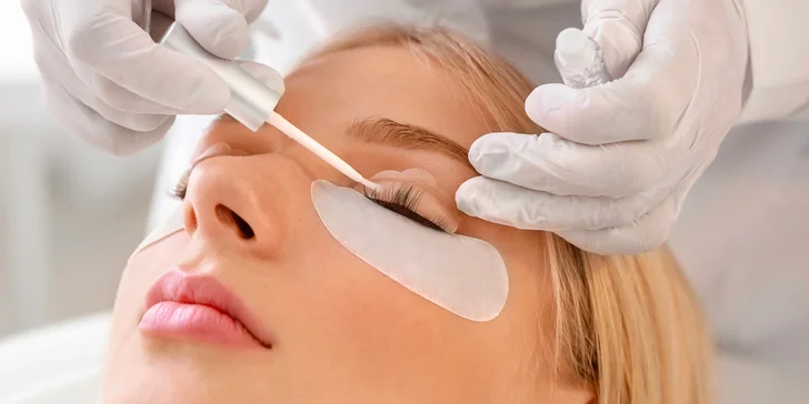 Úprava obočí pro dámy i pány, barvení řas, laminace i lash lifting
