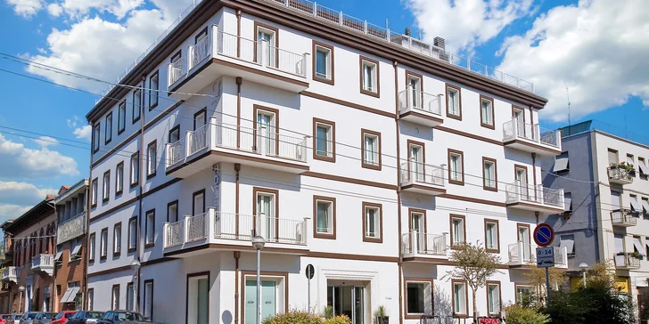 4* hotel se snídaní v historickém centru Rimini, cca 20 min. pěšky od pláže