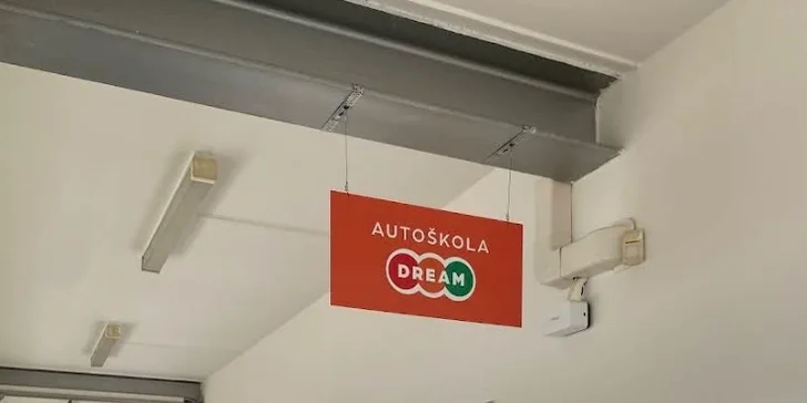 Rezervační poplatek na absolvování autoškoly a získání řidičského oprávnění sk. B