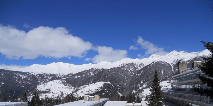 Lyžování v Dolomitech: 3* hotel s polopenzí, krytý bazén, 100 metrů od skiareálu, 6denní skipas