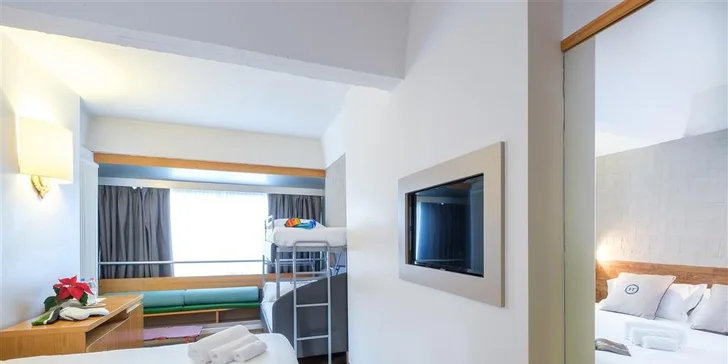 Lyžování v Dolomitech: 3* hotel s polopenzí, krytý bazén, 100 metrů od skiareálu, 6denní skipas