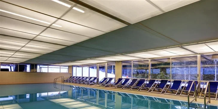 Lyžování v Dolomitech: 3* hotel s polopenzí, krytý bazén, 100 metrů od skiareálu, 6denní skipas