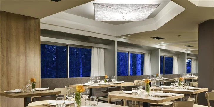 Lyžování v Dolomitech: 3* hotel s polopenzí, krytý bazén, 100 metrů od skiareálu, 6denní skipas