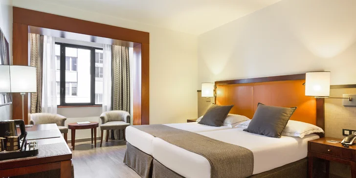 Dovolená v Barceloně: 4* hotel s bohatou snídaní a saunou, 2 km od Sagrada Família