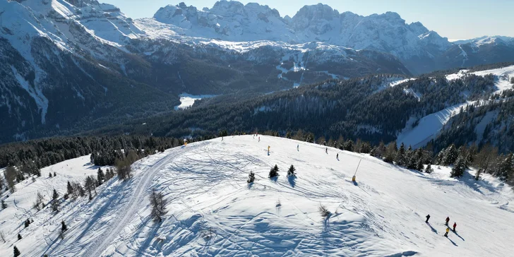 Lyžování v Dolomitech: 3* hotel s polopenzí, krytý bazén, 100 metrů od skiareálu, 6denní skipas