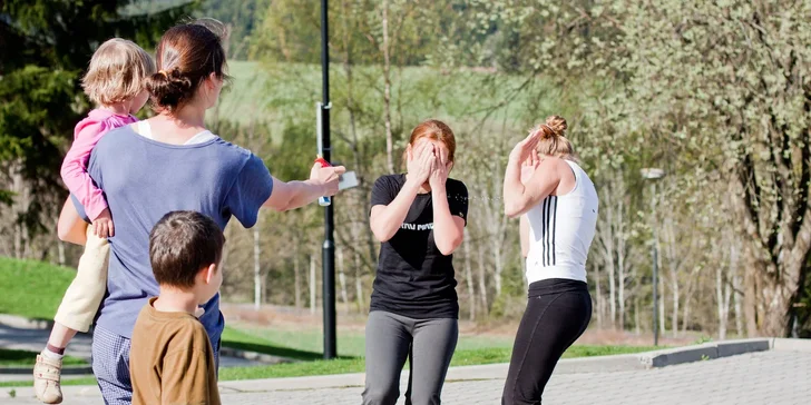 Sebeobrana krav maga: kurz proti noži nebo na použití pepřového spreje