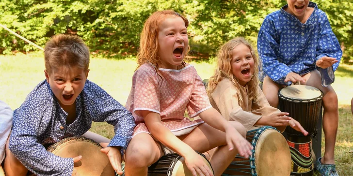 Zažijte rytmus: Workshop na africké bubny Djembe s dopravou zdarma po celé ČR
