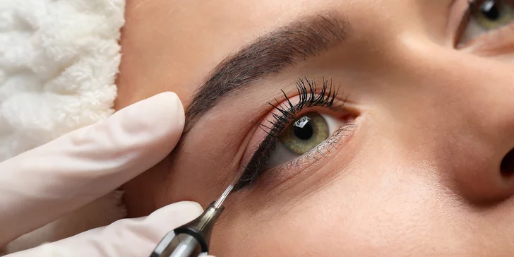 Permanentní make-up: microblading, pudrové očí, oční linky i rty