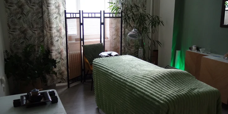 Tradiční thajská masáž: hluboké protažení svalů a uvolnění těla