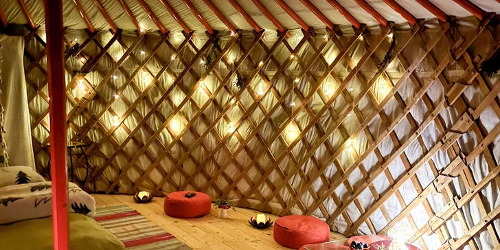 Stylová jurta nedaleko Blaníku s možností snídaně pro dva i rodinu