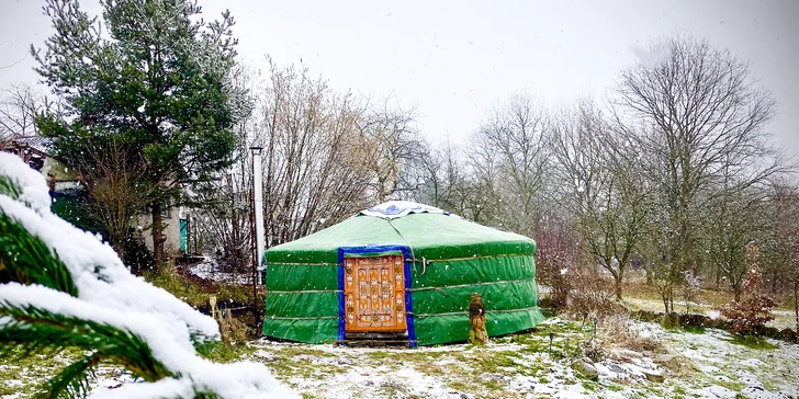 Stylová jurta nedaleko Blaníku s možností snídaně pro dva i rodinu