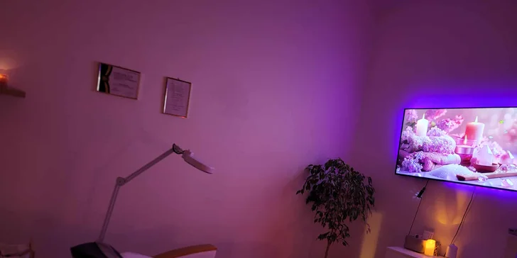 Mikrojehličkování nebo karbonový peeling pro omlazení a obnovu pleti