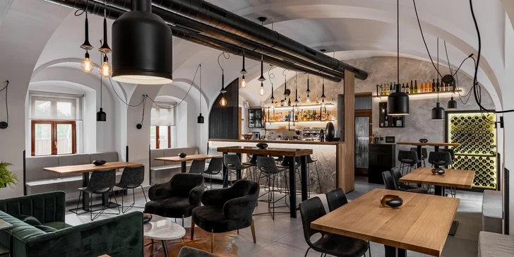 Snídaňové menu pro 1 až 2 osoby: avokádový sendvič nebo turecká vejce včetně nápojů