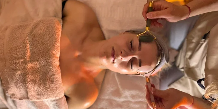 Gua Sha masáž obličeje pro dospělé i děti: varianty vč. masáže hlavy či rukou