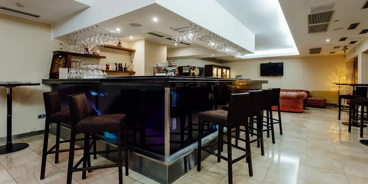 Wellness hotel v Rajeckých Teplicích: neomezený relax, polopenze a mnoho aktivit